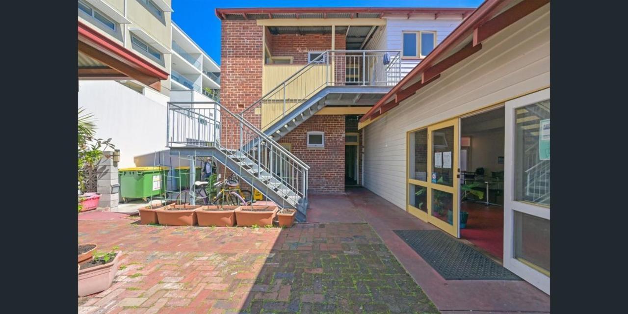 Auberge de jeunesse Emu Backpackers Perth - Note - Valid Passport Required For Check In Extérieur photo